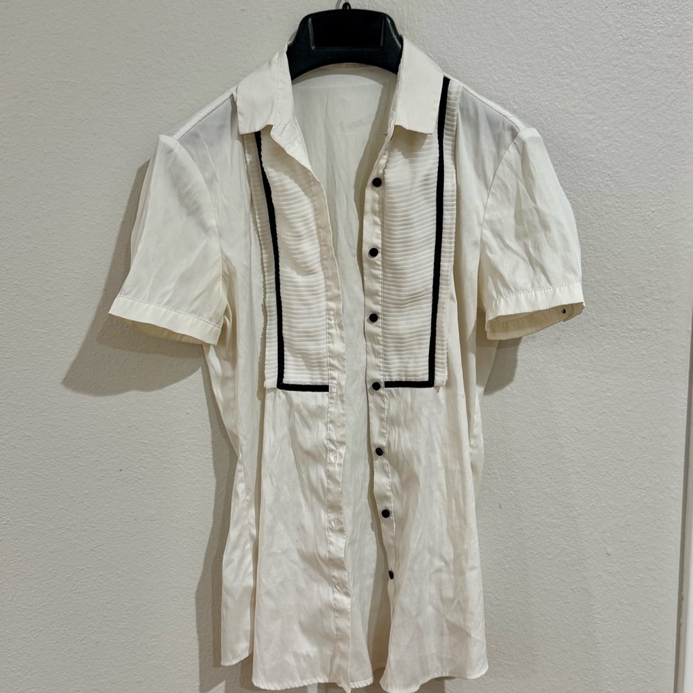 G2000 White Button-Down Blouse with Black Trim and Puff Sleeves